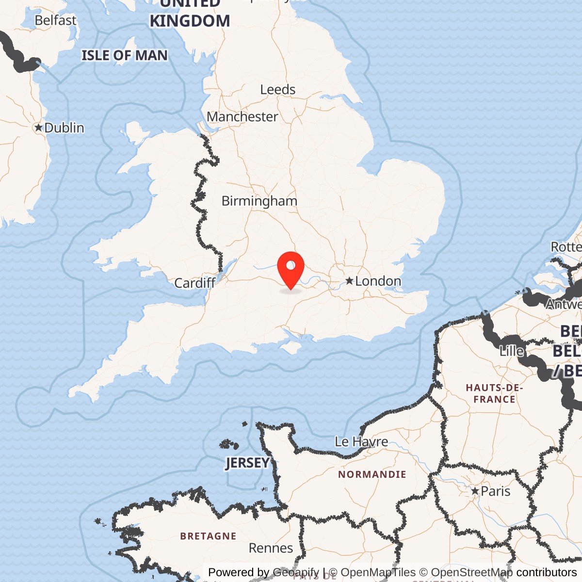 Map showing location of Royal Air Force Station Greenham Common, England