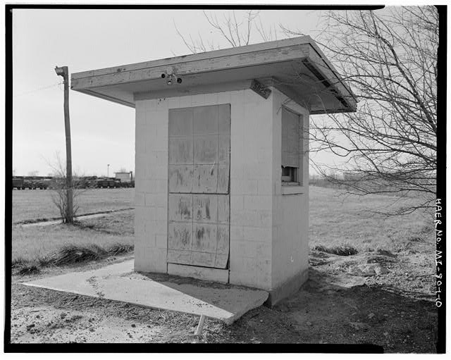 VIEW SOUTHWEST, Entrance to East and West Control Areas, Guard Shack