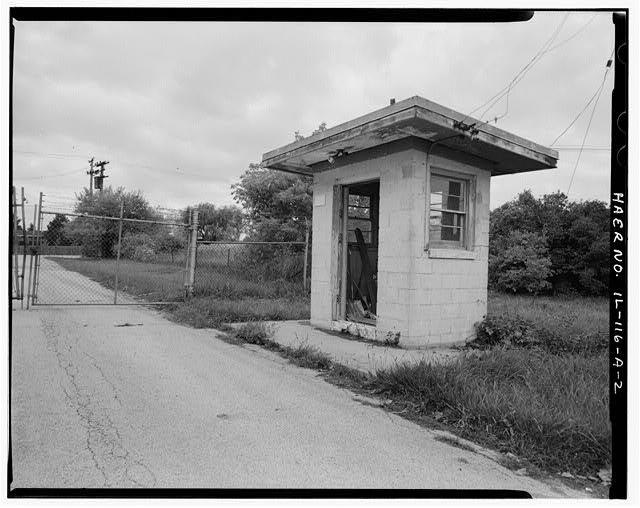 SENTRY GUARDHOUSE, FRONT AND RIGHT SIDES, LOOKING NORTHEAST