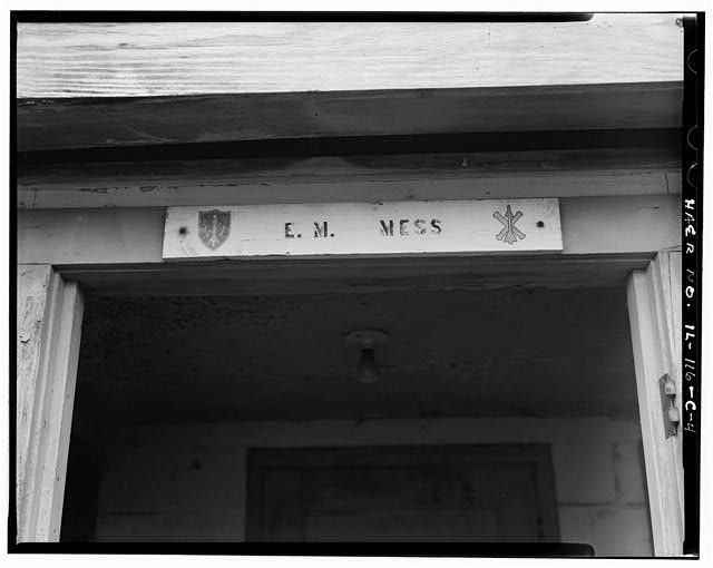 MESS HALL, FRONT DETAIL OVER DOOR, LOOKING EAST