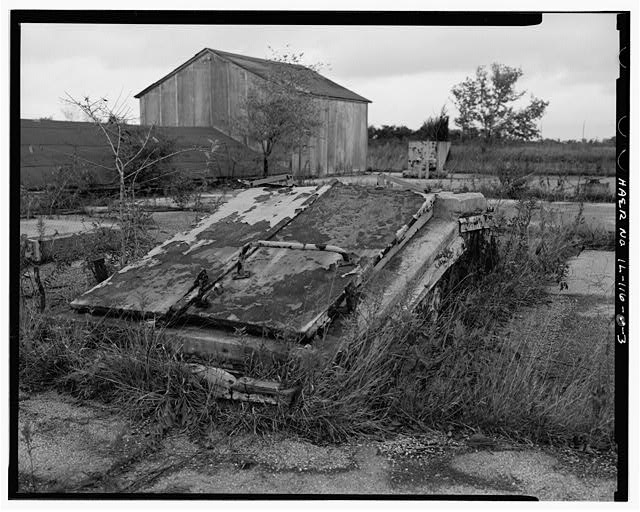 MAGAZINE P STAIRWAY ENCLOSURE, LOOKING NORTHEAST