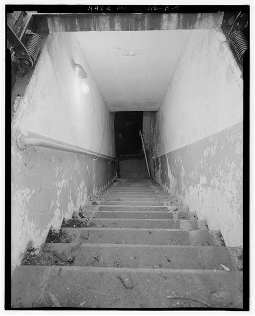 MAGAZINE P STAIRWAY INTO THE INTERIOR, LOOKING WEST