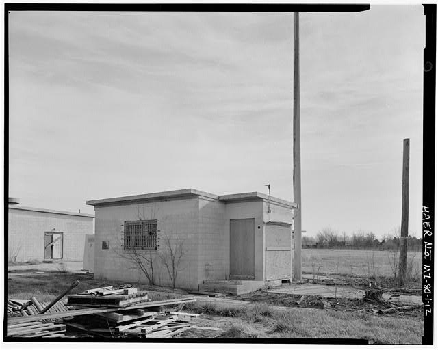 VIEW SOUTHEAST, West Control Area, Corridor Building 