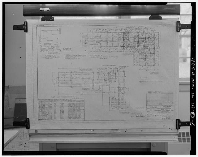 PHOTOCOPY, FOUNDATION AND FLOOR PLAN DRAWING OF E.M. BARRACKS, N.C.O. AND OFFICERS QUARTERS