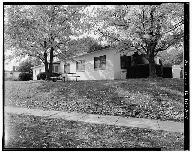 MESS HALL, RIGHT AND REAR SIDES, LOOKING NORTHEAST