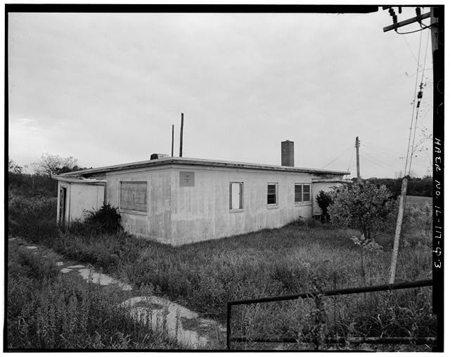 READY BUILDING, FRONT AND RIGHT SIDES, LOOKING NORTHWEST