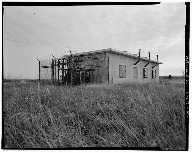 GENERATOR BUILDING No. 3, REAR AND RIGHT SIDES, LOOKING SOUTH