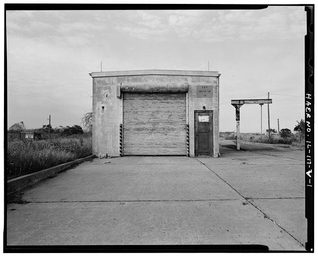 WARHEADING BUILDING, FRONT, CENTER OF BERM, NO LONGER IN EXISTENCE, LOOKING NORTH