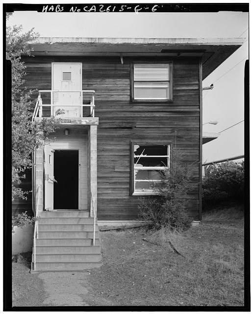 Mill Valley Early Warning Radar EXTERIOR DETAIL OF WEST ENTRY OF BUILDING 201, LOOKING EAST.