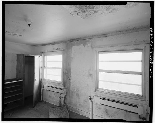 Mill Valley Early Warning Radar Station  ROOM 12, FIRST FLOOR, BUILDING 214, LOOKING NORTHWEST.