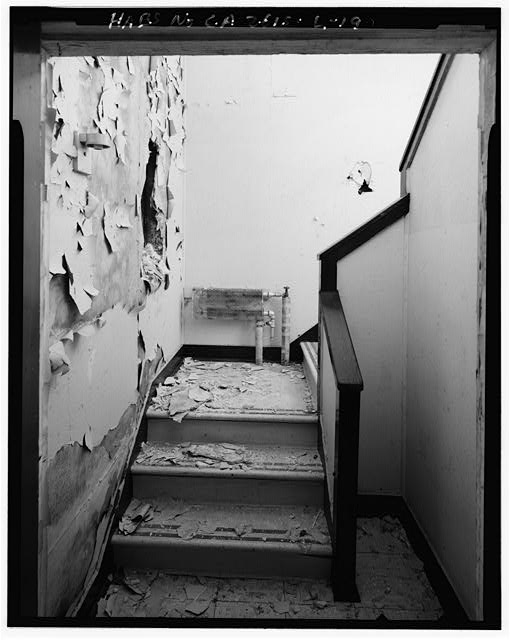 Mill Valley Early Warning Radar Station STAIRCASE LANDING SECOND FLOOR, BUILDING 214, LOOKING SOUTHWEST. 