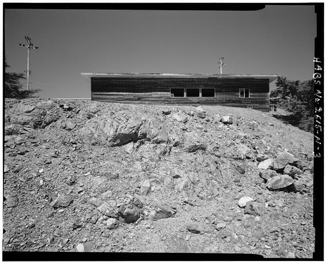 Mill Valley Early Warning Radar Station ELEVATION VIEW OF THE SOUTH FACADE OF BUILDING 218, LOOKING WEST-NORTHWEST.