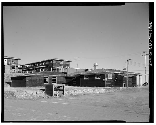 Mill Valley Early Warning Radar Station 2. EXTERIOR ELEVATIONAL VIEW OF THE WEST FACADE OF THE MESS HALL, BUILDING 220, LOOKING NORTH-NORTHEAST.