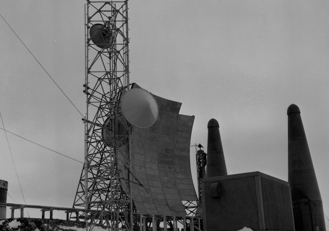 Actual March 1997 HAER photograph of Pillar Mountain White Alice Antenna Number 2 with its curved reflector