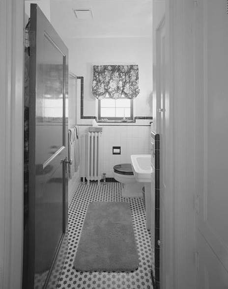 SECOND FLOOR BATHROOM