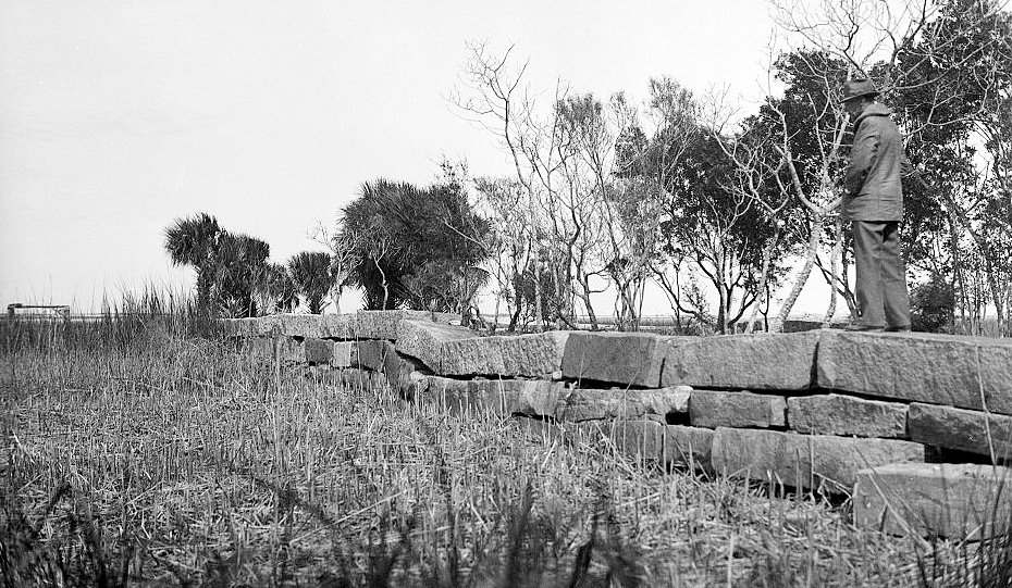 4.  Historic American Buildings Survey C. E. Peterson, Photographer 1935 PART of OLD NORTH CHANNEL at FORT PULASKI WHARF